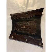 E1 Traditional Armguard